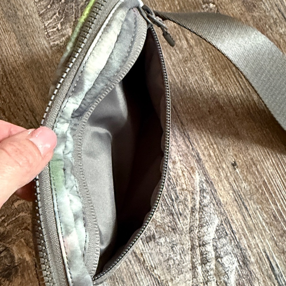 Lululemon | Everywhere Belt Bag 1L - Picture 7 of 7